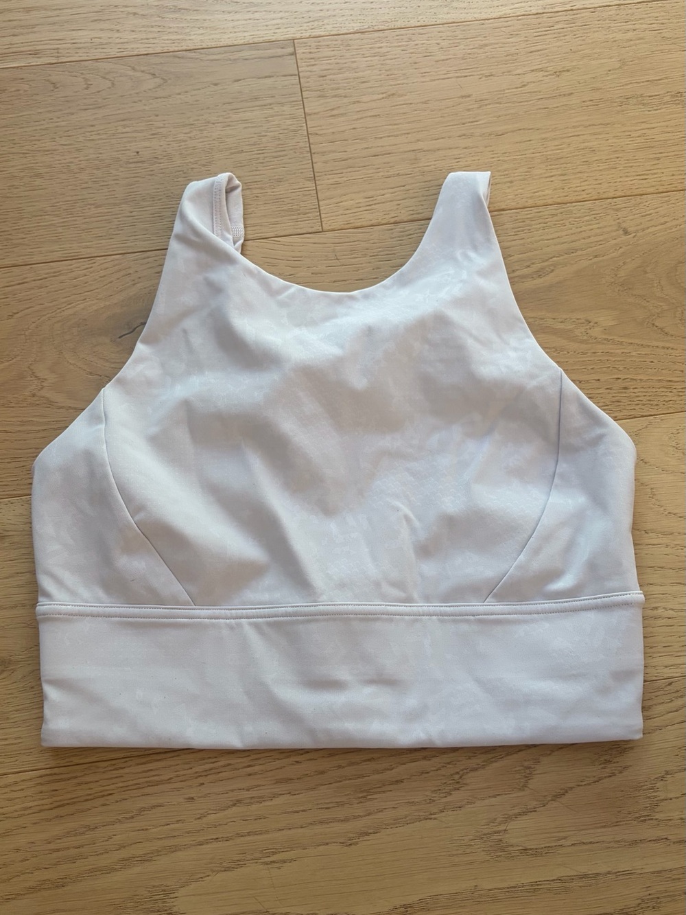 Lululemon x Barry’s Bootcamp Stronger as One Long Line Bra Emboss Light Chrome 6